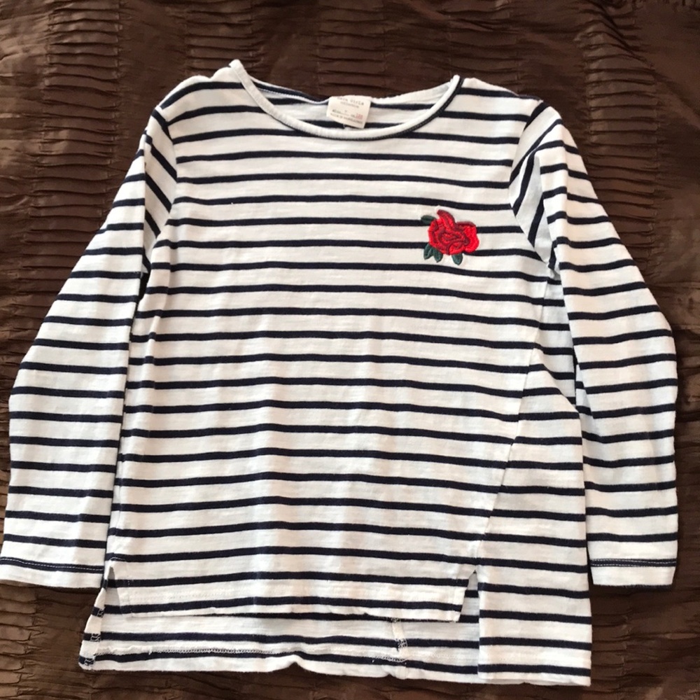 Girl’s long sleeves shirt